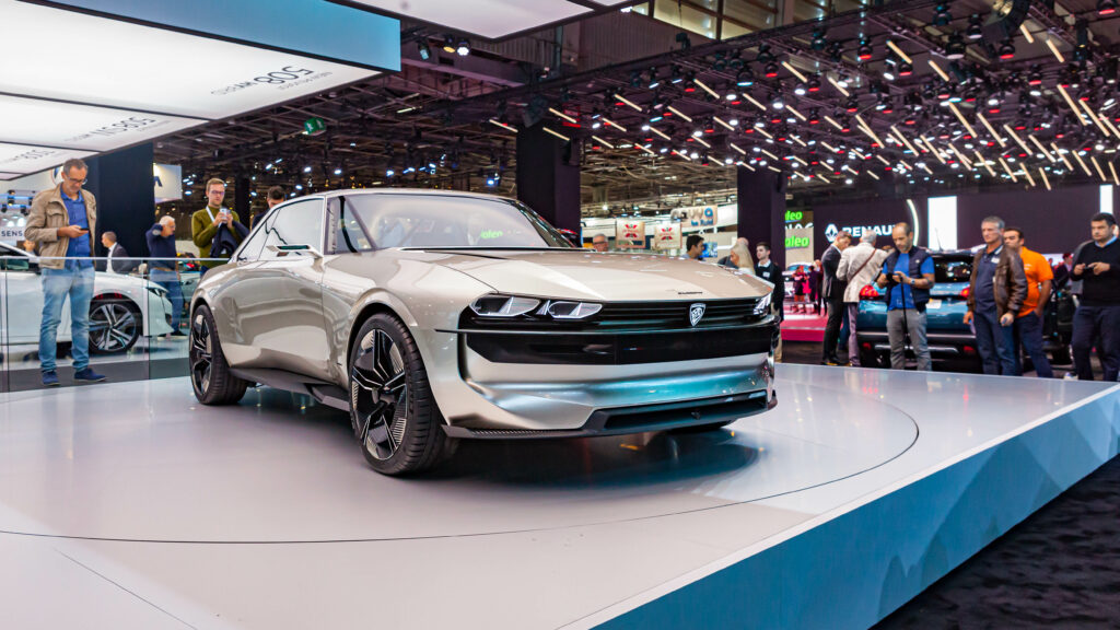 au mondial de l'auto de Paris Peugeot à présenter sont concept car Peugeot e-Legend 