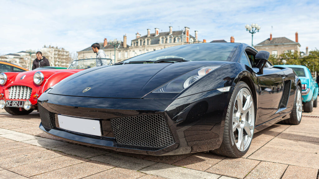 Lamborghini Gallardo Nera en photo et fiche technique sur cars of the legend