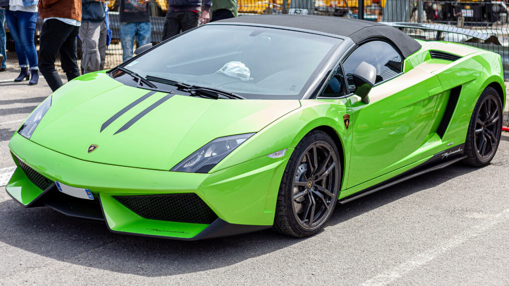 Lamborghini Gallardo Spyder LP 570-4 Performante sur cars of the legend