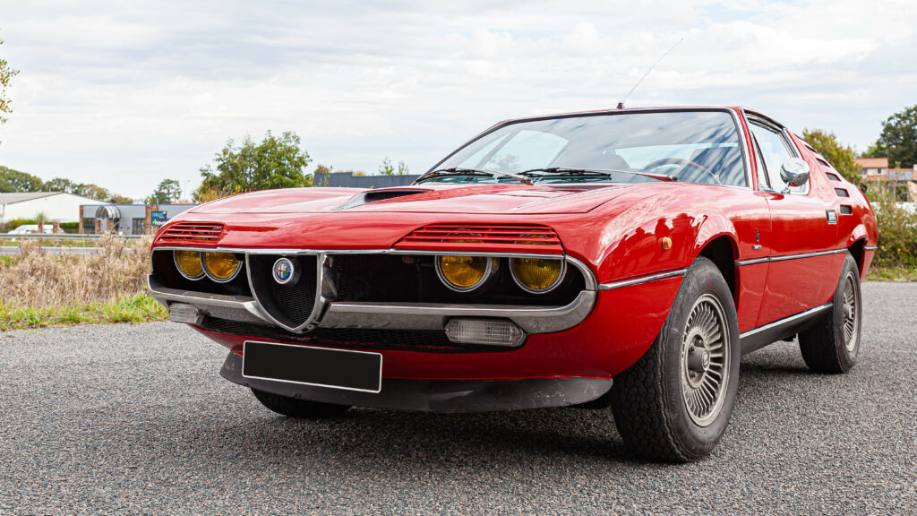 Alfa Romeo Montreal