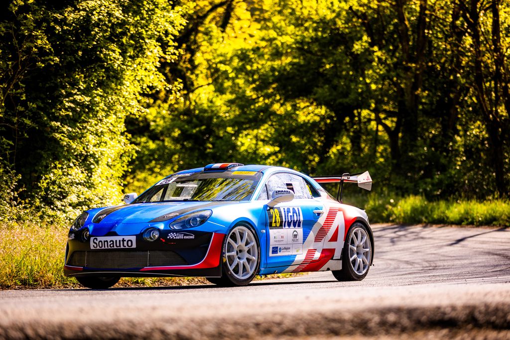 28 LAMBOLEY Romuald, BENEAL Aurelien, Alpine A110, action during the Rallye Rhône Charbonnières 2022, 2nd round of the Championnat de France des Rallyes 2022, from April 28 to 30 in Charbonnières-les-Bains, France - Photo Bastien Roux / DPPI