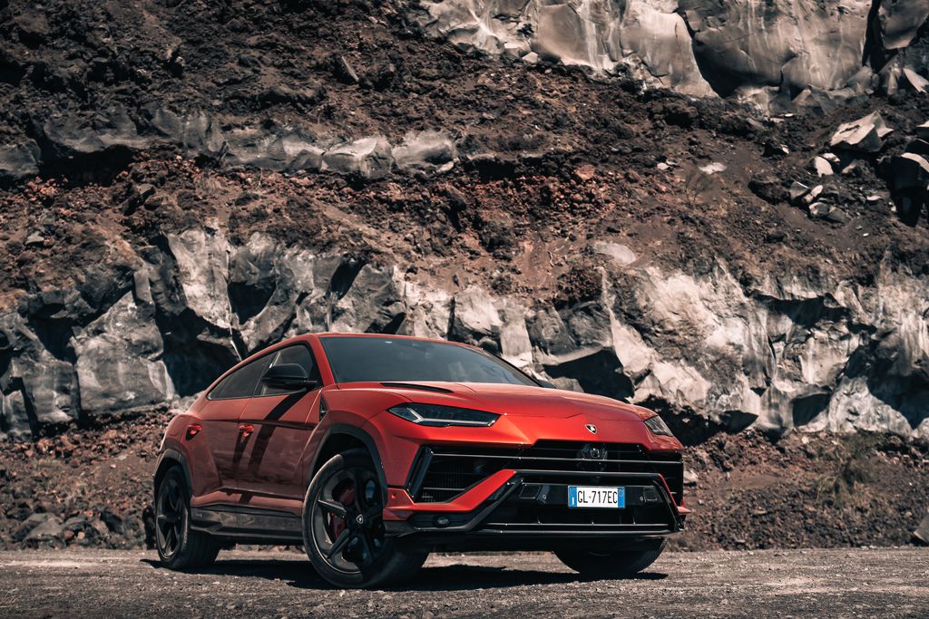 Lamborghini Urus S couvre tous les terrains de Taormina