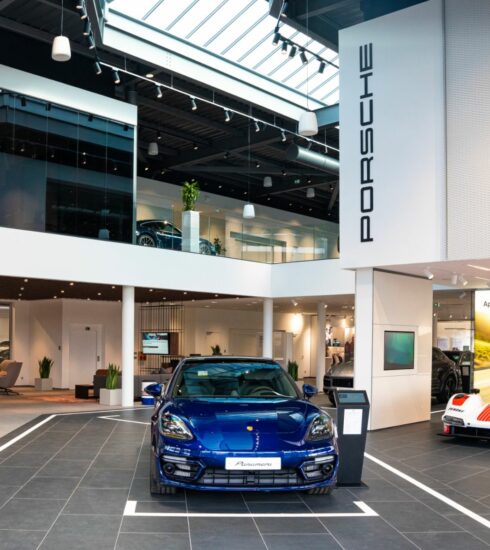 Centre Porsche Paris Ouest a ouvert ses portes à Poissy