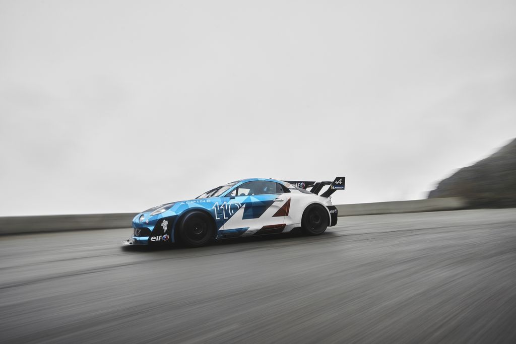 Alpine A110 Pikes Peak : en route vers les sommets !