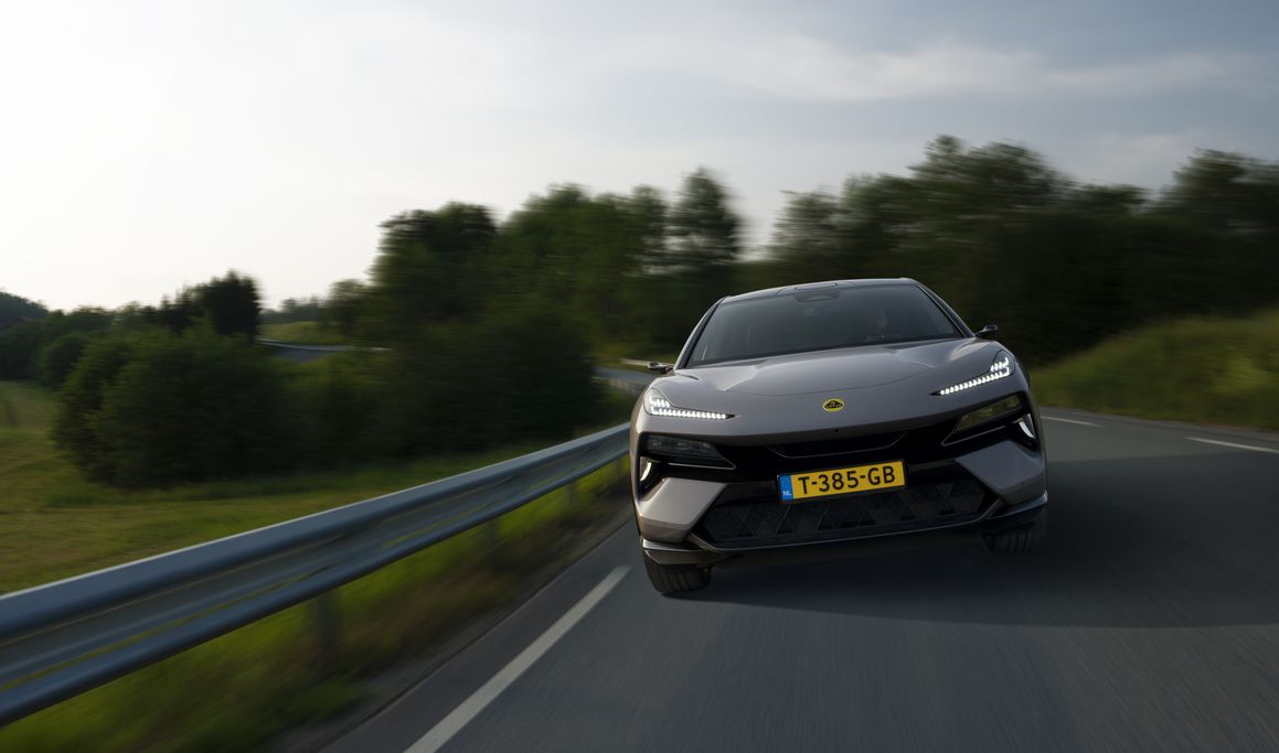 Lotus Eletre : technologie, performance et luxe dans un hyper-SUV