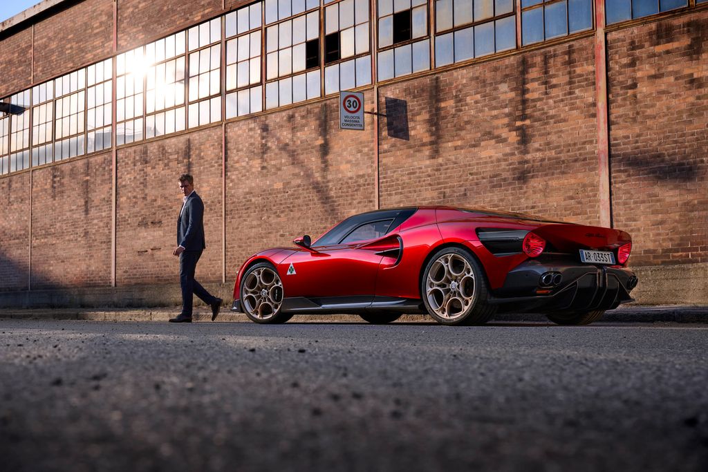 Alfa Romeo 33 Stradale