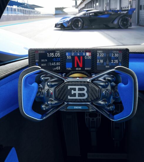 Bugatti dévoile le cockpit de la Bugatti Bolide réservée au circuit