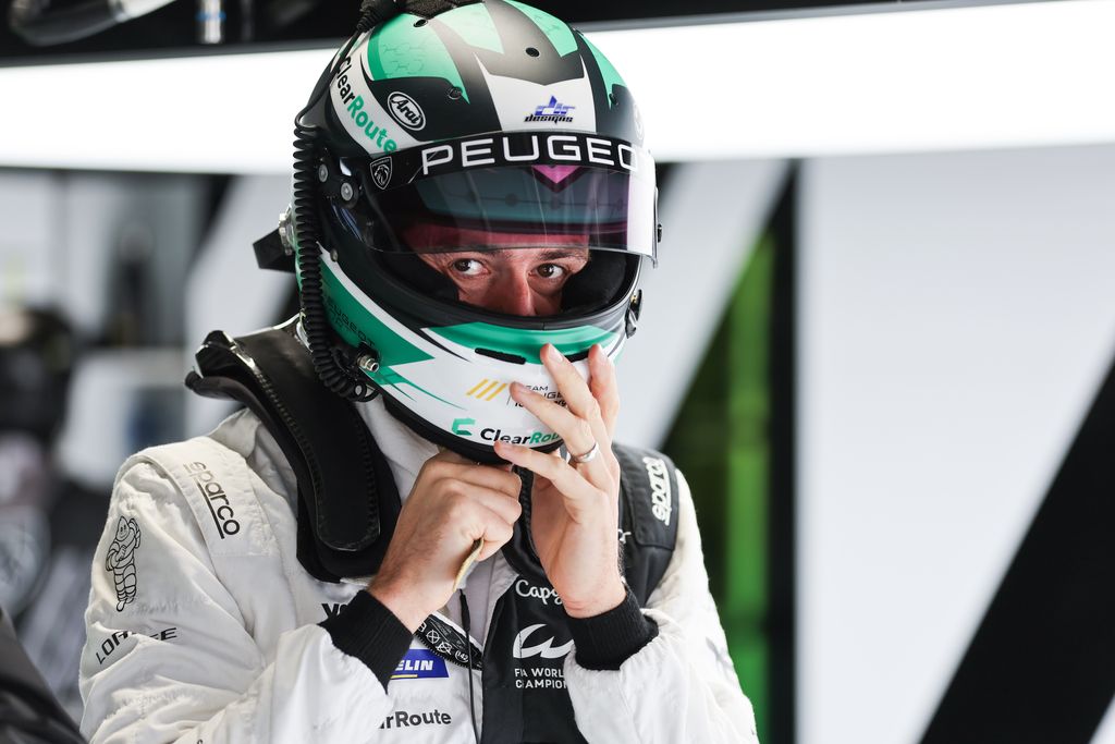 DI RESTA Paul (fra), Peugeot TotalEnergies, Peugeot 9x8, portrait during the 6 Hours of Fuji 2023, 6th round of the 2023 FIA World Endurance Championship, from September 7 to 10, 2023 on the Fuji Speedway, in Oyama, Japan - Photo Antonin Vincent / DPPI