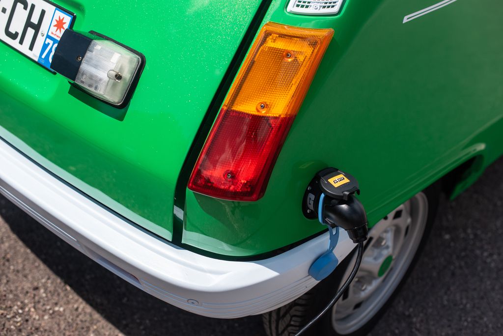 kit rétrofit 100 % électrique homologué pour la Renault 5