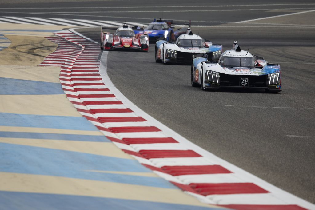 94 DUVAL Loic (fra), MENEZES Gustavo (usa), MULLER Nico (swi), Peugeot TotalEnergies, Peugeot 9x8, action during the Bapco Energies WEC 8 Hours of Bahrain 2023, 7th round of the 2023 FIA World Endurance Championship, from November 1 to 4, 2023 on the Bahrain International Circuit, in Sakhir, Bahrain - Photo Julien Delfosse / DPPI