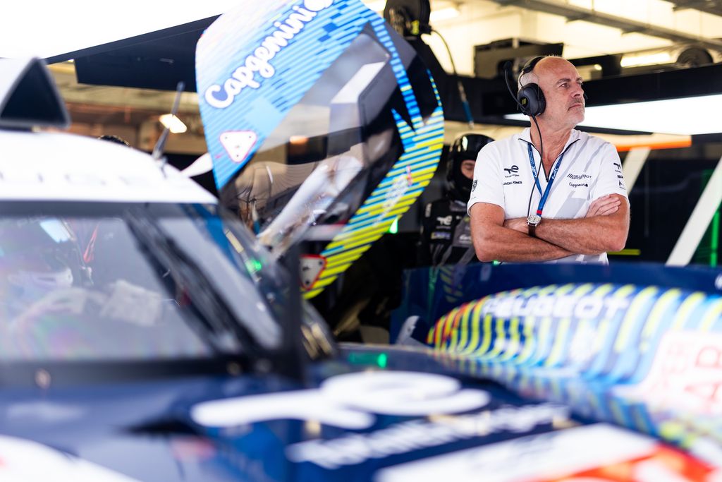 FINOT Jean-Marc (fra), Director of Stellantis Motorsport, portrait during the Bapco Energies WEC 8 Hours of Bahrain 2023, 7th round of the 2023 FIA World Endurance Championship, from November 1 to 4, 2023 on the Bahrain International Circuit, in Sakhir, Bahrain - Photo Joao Filipe / DPPI