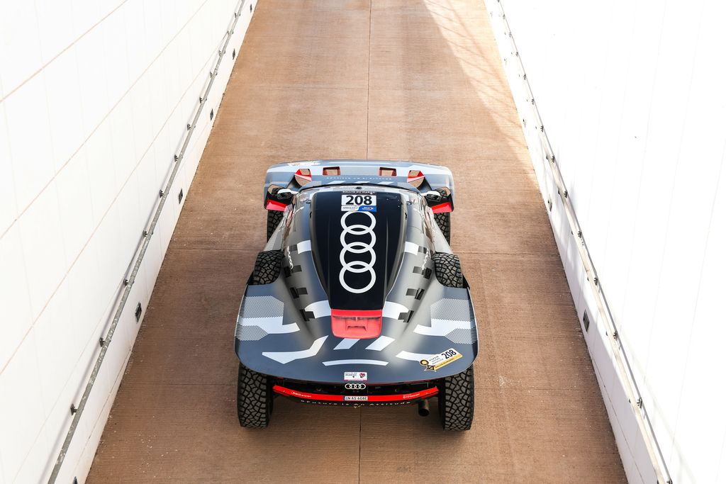 Audi RS Q e-tron 2024