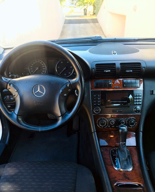Mercedes C200