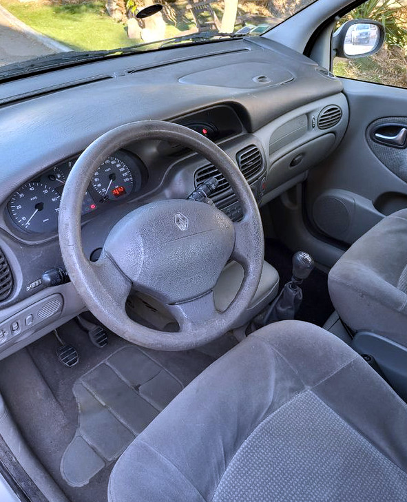 Scenic 1.6 16V 107cv