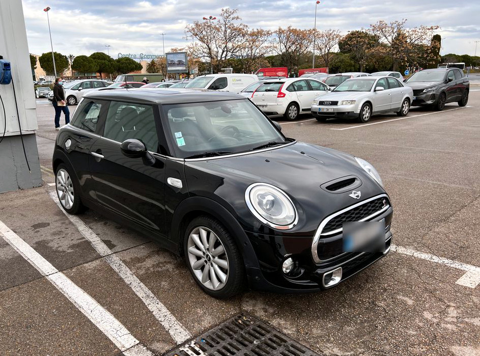 Mini Cooper SD red chili