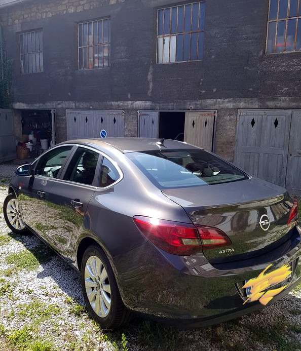 Opel Astra berline 1.6