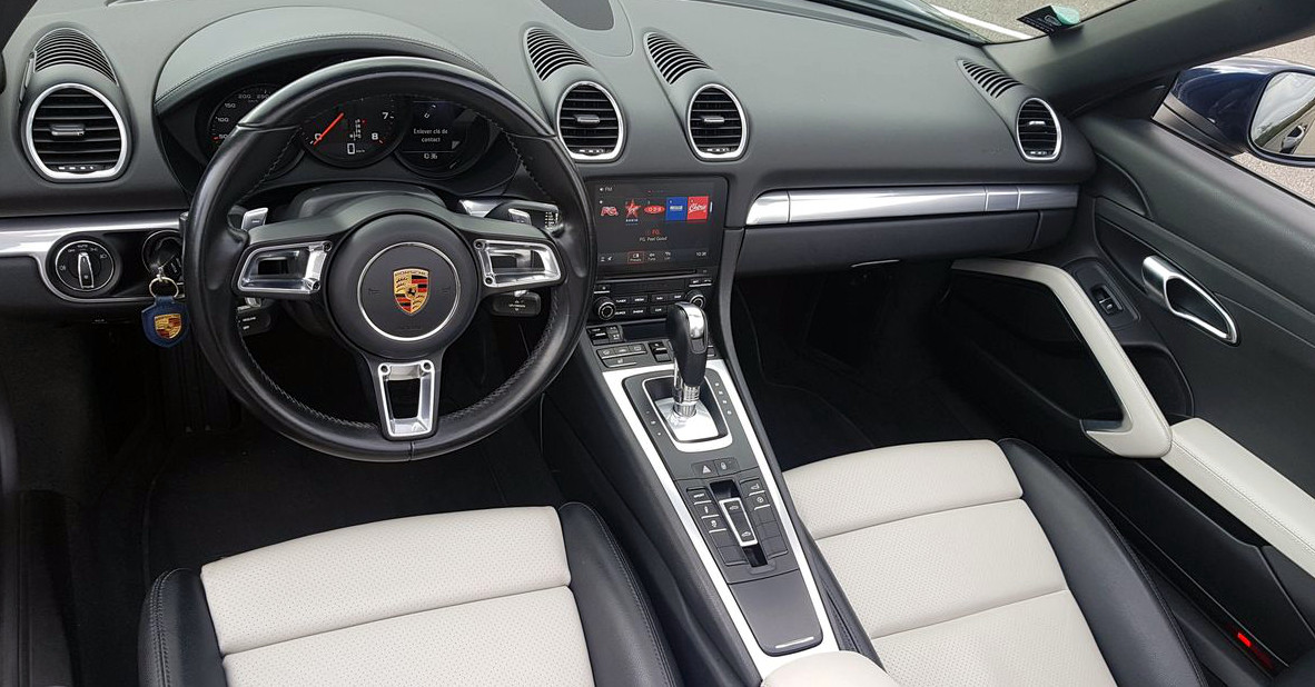 Porsche 718 Boxster cabriolet