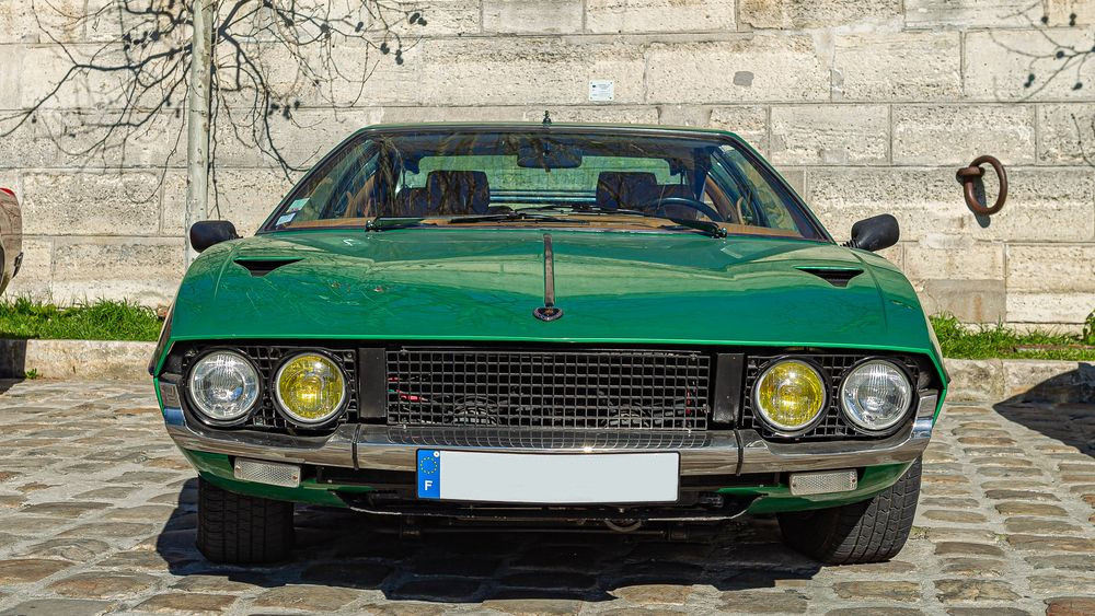 Lamborghini V12 sur cars of the legend