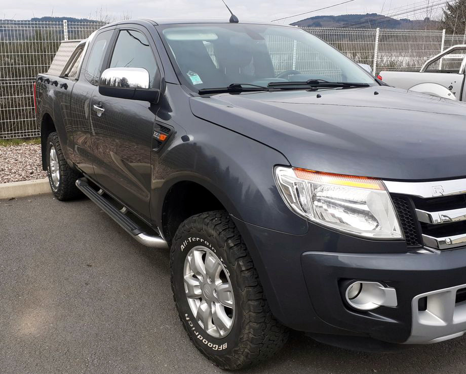 FORD RANGER 2.2 XLT - cars of the legend